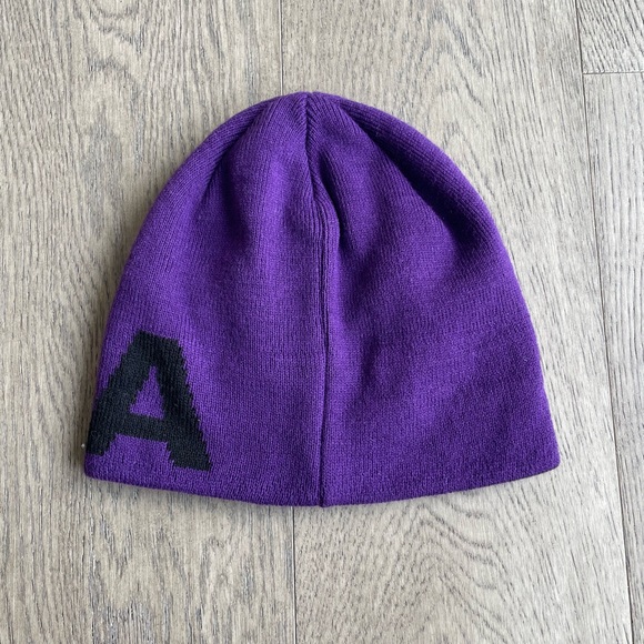 oMA beanie - Picture 2 of 2